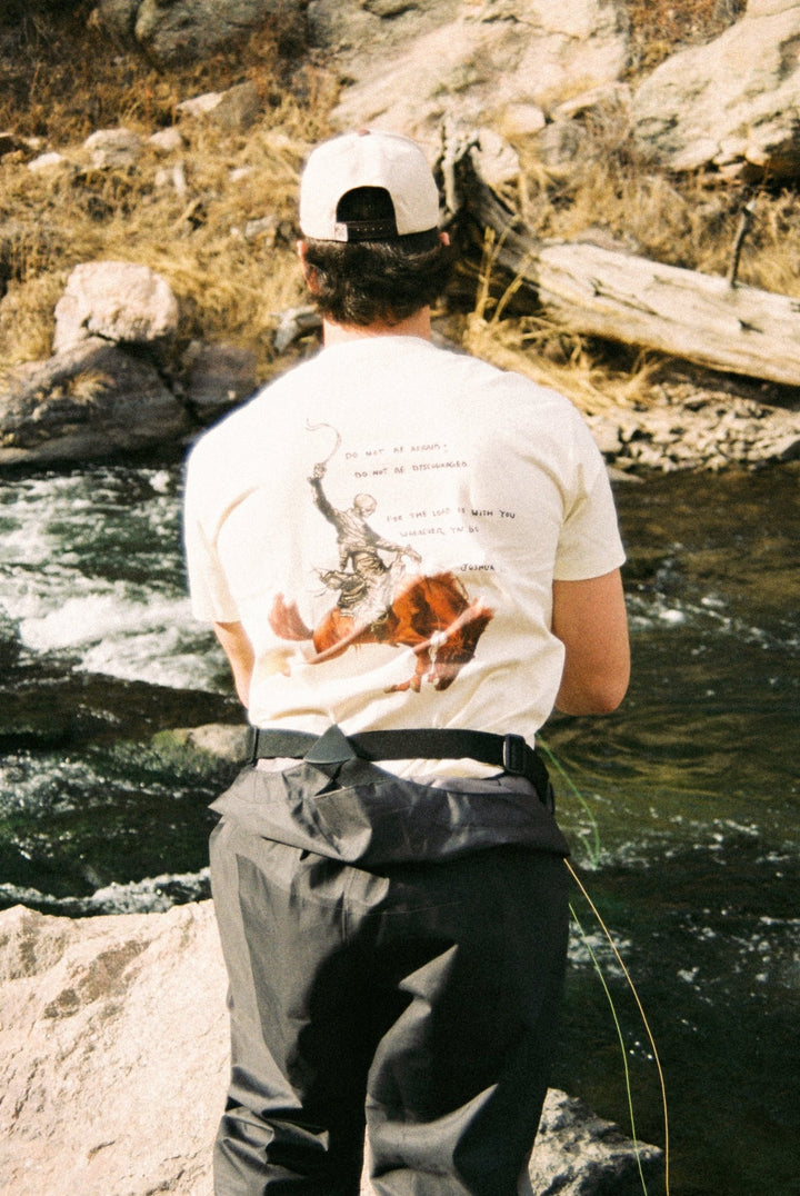 Joshua 1:9 - Broken Bow Country - T-Shirt