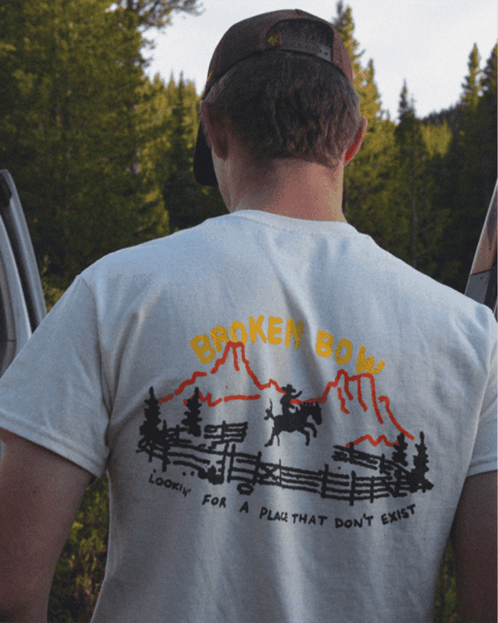 Looking for a Place That Doesn't Exist - Broken Bow Country - T-Shirt