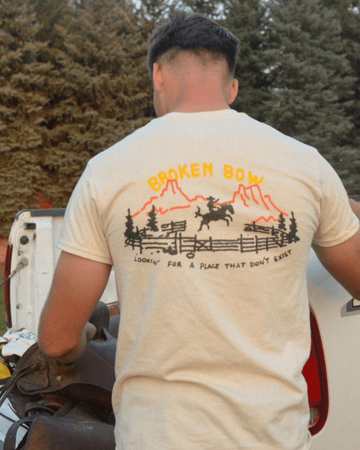 Looking for a Place That Doesn't Exist - Broken Bow Country - T-Shirt