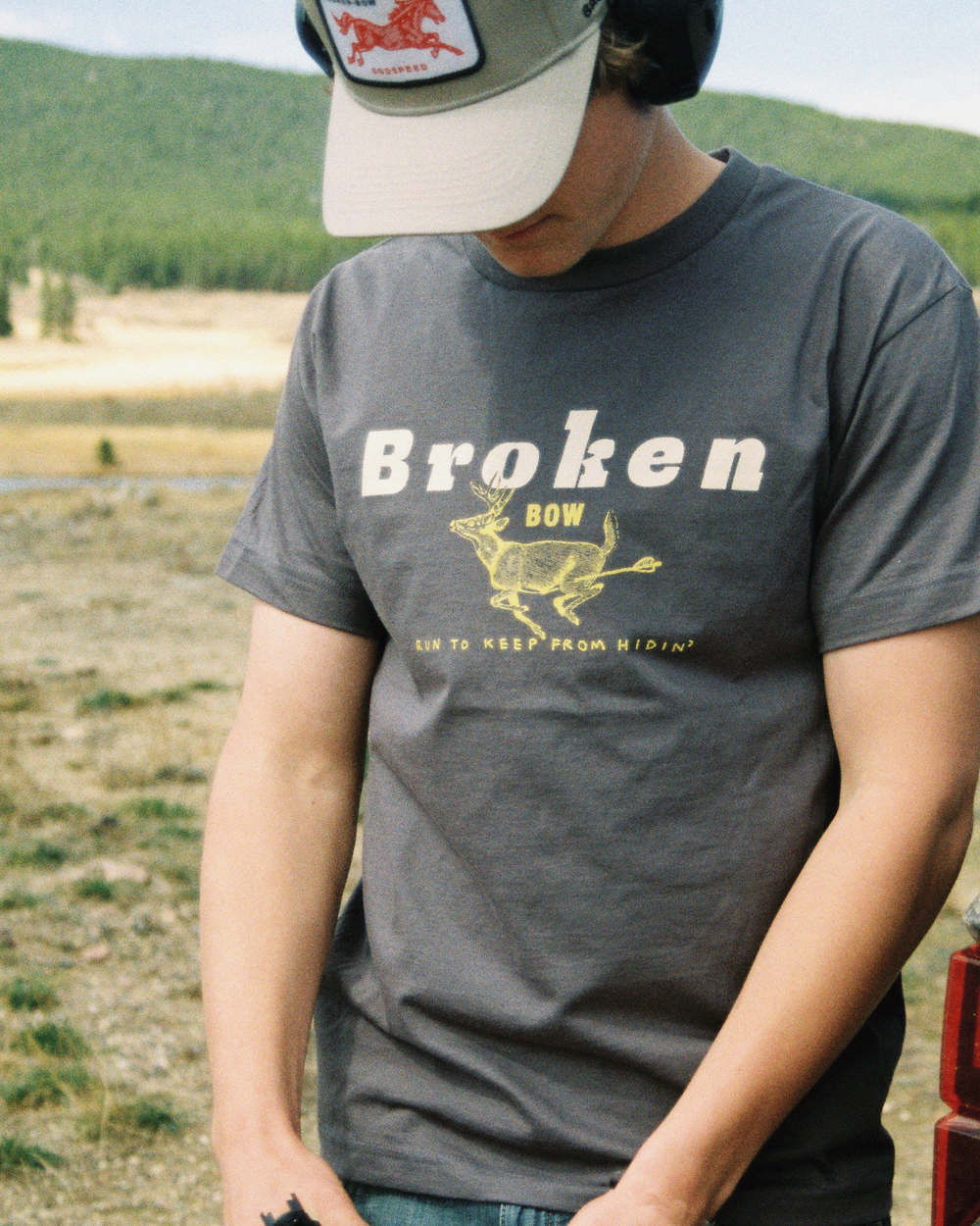 Runnin' Buck Coal - Broken Bow Country - T-Shirt